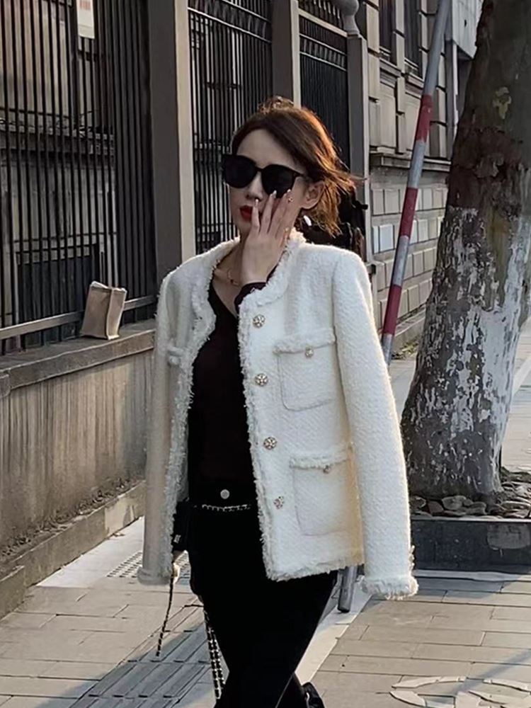 法式名媛小香风外套女春秋2021新款高端气质炸街小金扣粗花呢上衣
