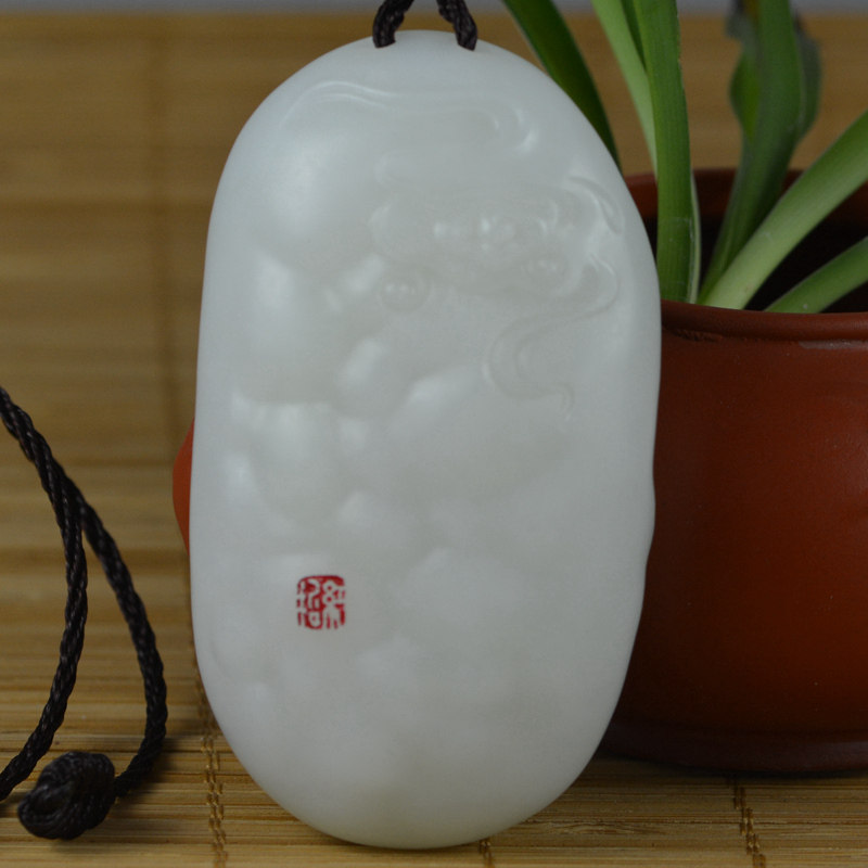 国家级玉雕大师刘国皓作品和田玉籽料羊脂玉把四灵兽132.067克