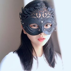 面具半脸情侣图片