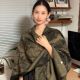 水墨东方美学花纹披肩围巾女长款秋冬季保暖百搭时尚宽松网红双面