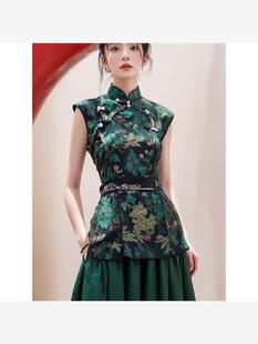 新中式女装国风绿色套装裙春款2024新款气质设计感盘扣上衣两件套