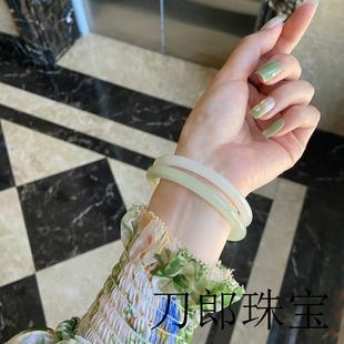 新疆和田玉白玉手镯女款青晴水叮当镯细圆条高端羊脂玉镯少女百搭