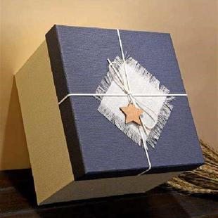 纸盒子盒装大号小号正方形礼物盒 超大 特大号纸箱子中号生日快乐