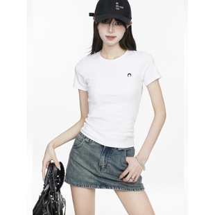 2024韩版白色正肩T恤短袖小个子内搭收腰显瘦上衣女