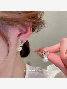 s925银针韩版镶钻天鹅珍珠耳环时尚小巧百搭耳钉个性气质新款耳饰