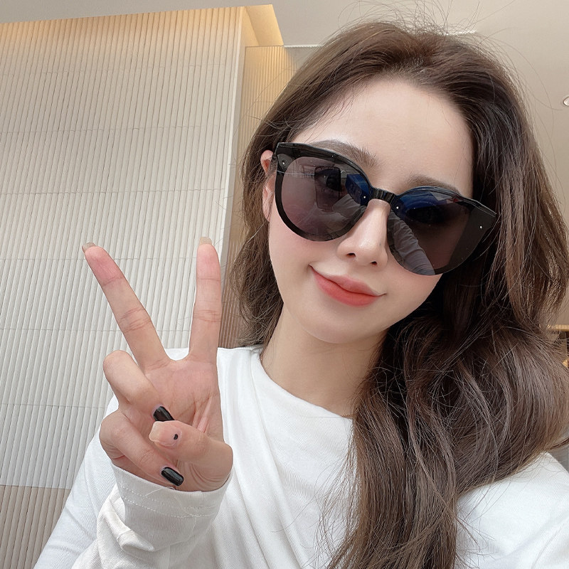 墨镜女夏蹦迪网红眼镜gm2021新款防紫外线开车太阳镜小脸款ins风