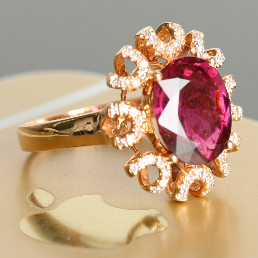 总3.67g 典藏级鸽血红碧玺戒指 239004