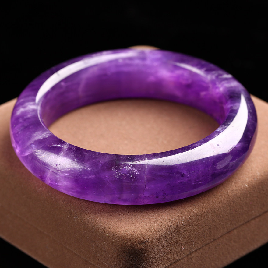 天然玮娜水晶碧玺珍品专场  天然极品紫晶手镯 高贵典雅 颜色湛紫不 