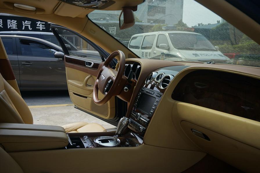 【第一次拍卖】浙j773e7宾利欧陆飞驰牌scbbe53w小型轿车一辆