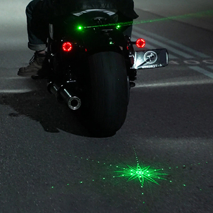 摩托车投影氛围灯激光警示电动踏板车防追尾灯爆闪迎宾灯改装饰件