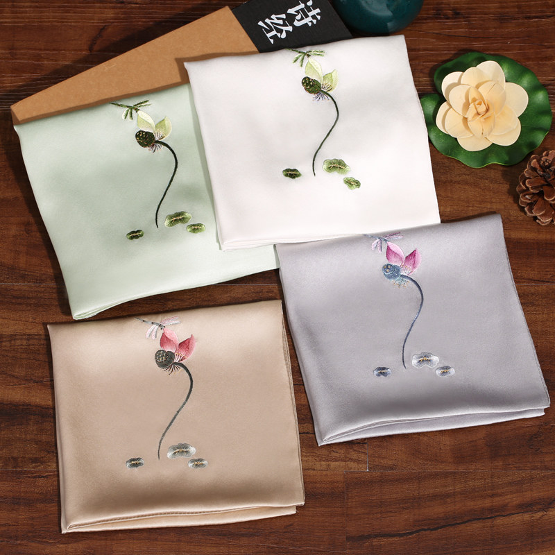 苏绣真丝手帕 手工刺绣双层桑蚕丝缎面荷花绣花手绢 礼品礼盒装