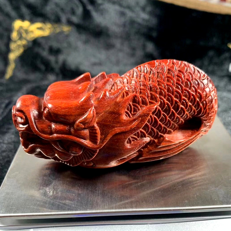 小叶紫檀手工雕刻红木文玩鲤鱼化龙手把件可随身携带茶宠摆件