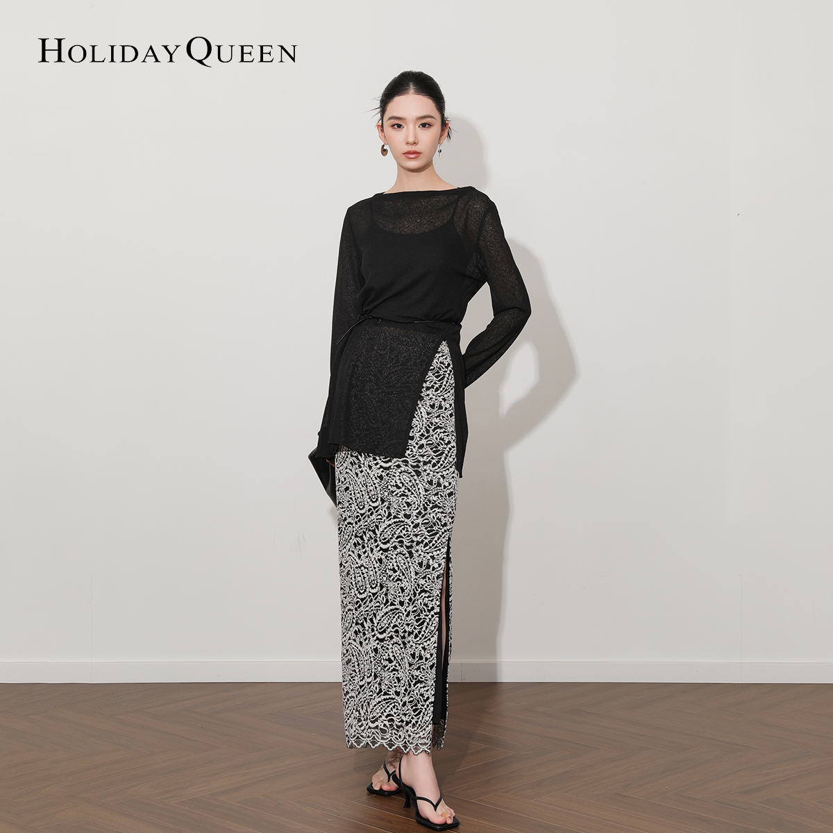 HolidayQueen设计感优雅镂空钩花高腰开叉半身裙女性感包臀半裙