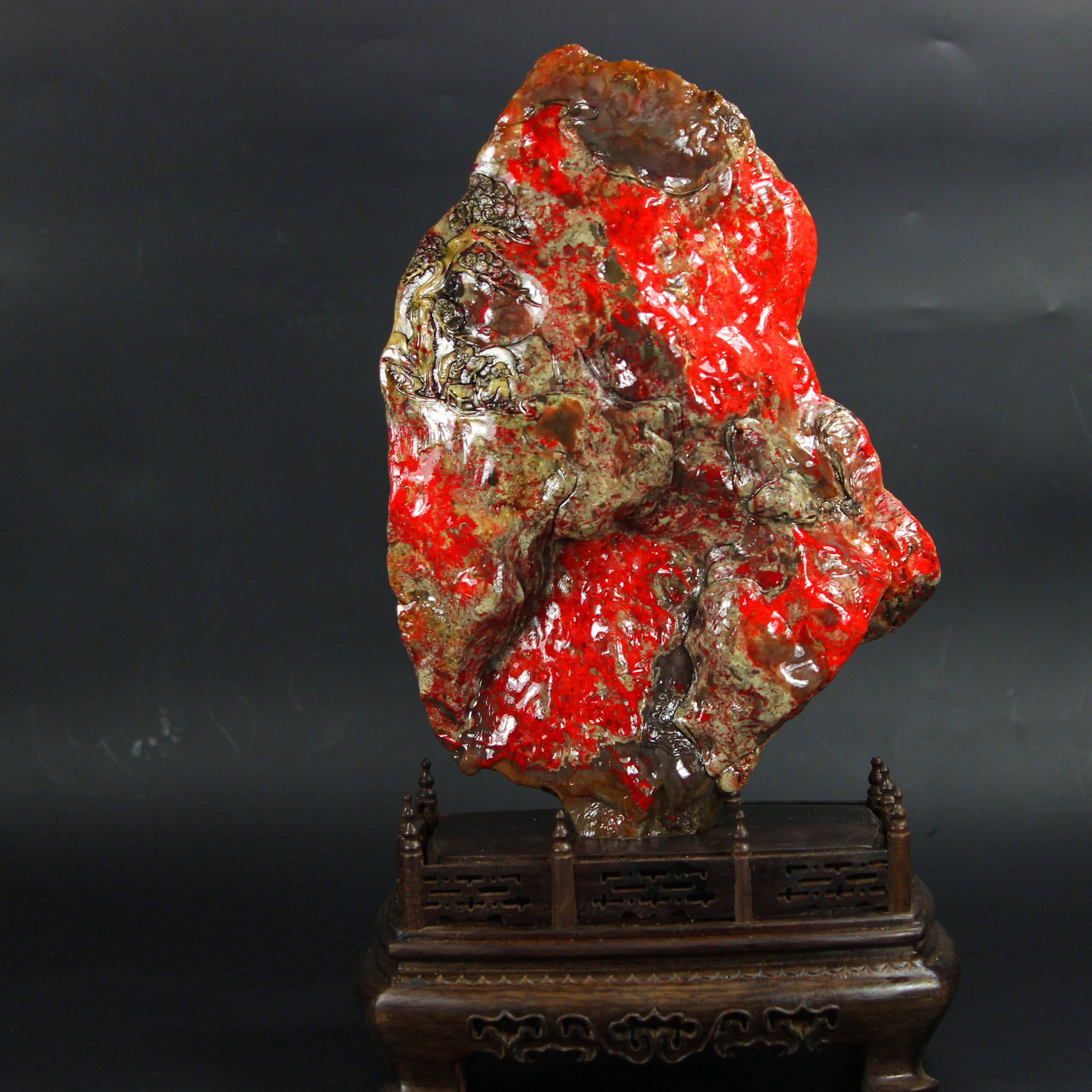 【直供】精品朱砂冻老坑鸡血石摆件《松下闲林》适合收藏