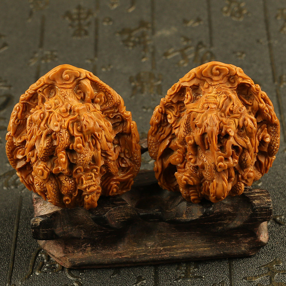 核桃雕刻 核雕名家陈健《九龙戏珠》