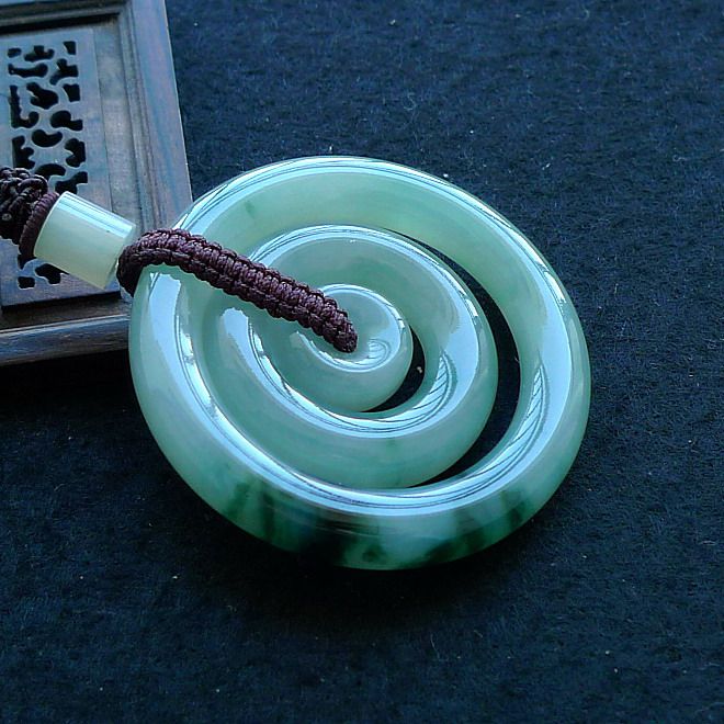 老种淡绿飘花三代同堂平安玉环翡翠a货挂件 40.51克