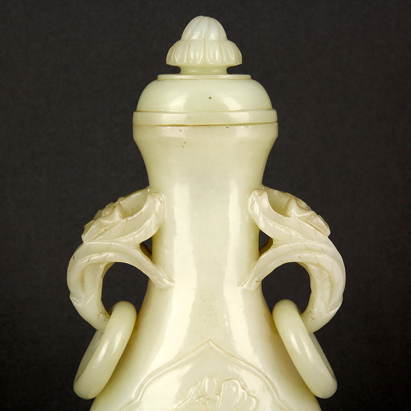 清琉璃仿白玉双耳活环瓶 中拍