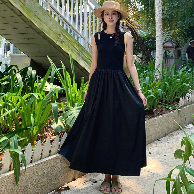 黑色缕空针织背心连衣裙女夏季新款设计感小众修身显瘦气质裙子