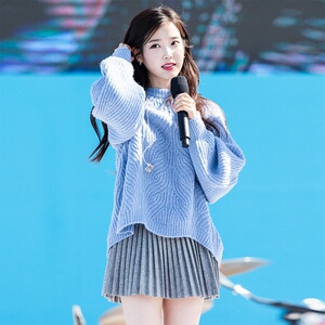 李知恩iu同款蓝色麻花后背开叉毛衣慵懒风针织衫灰色百褶裙套装女