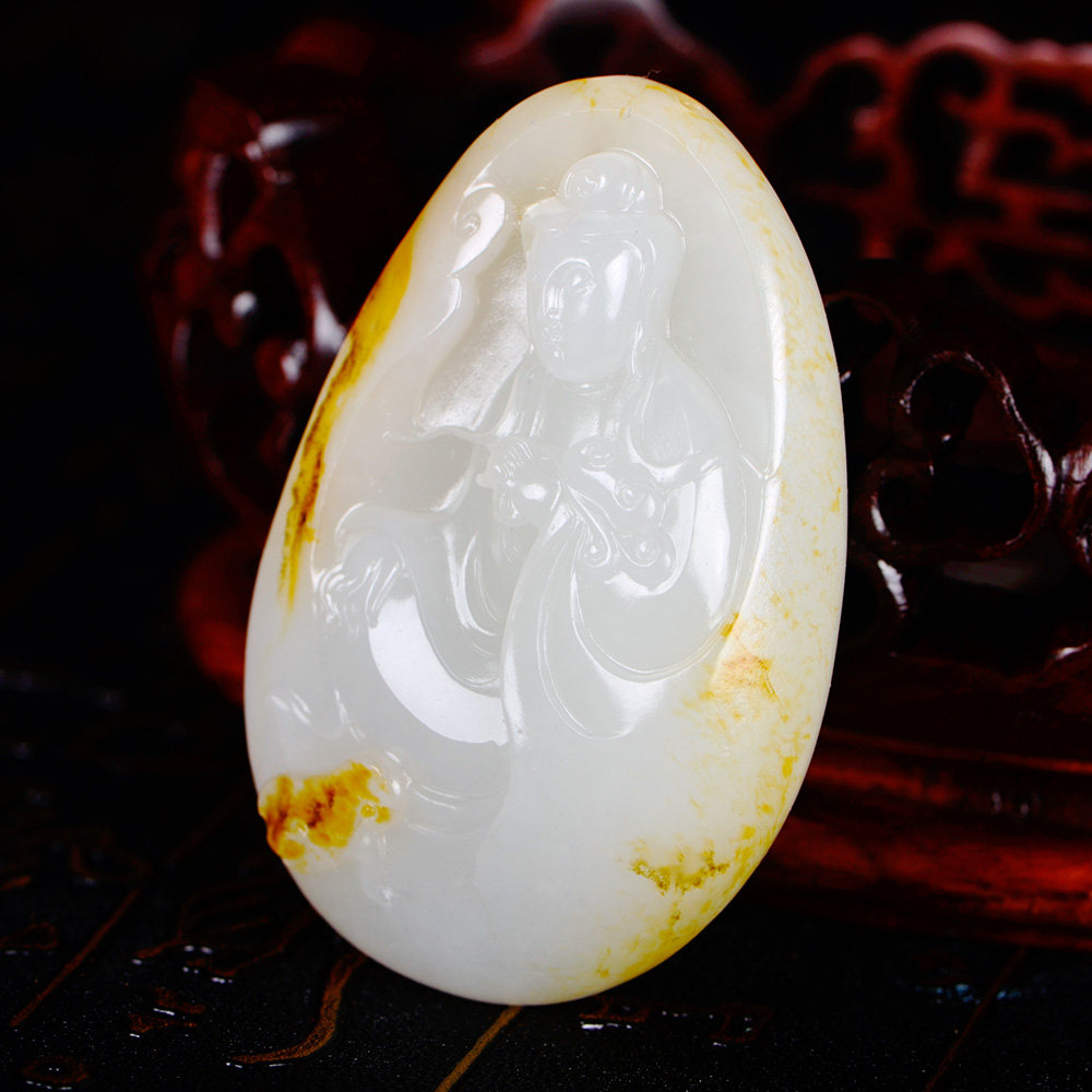 国家级玉雕大师【陶虎】作品和田玉白玉籽料挂件观音60.2g