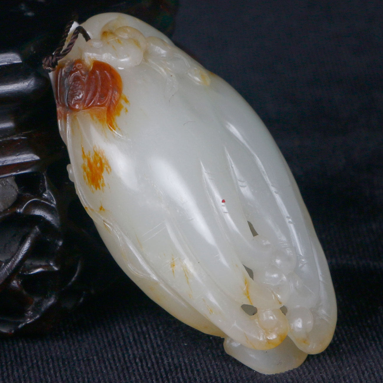 国家级玉雕大师【陶虎】作品和田玉籽料挂件佛手 49克