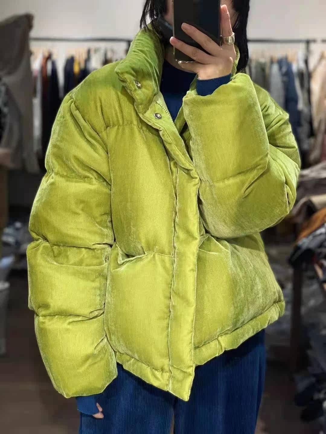 芥末黄绿色丝绒质感羽绒服外套意大利设计师高端轻奢女装欧货