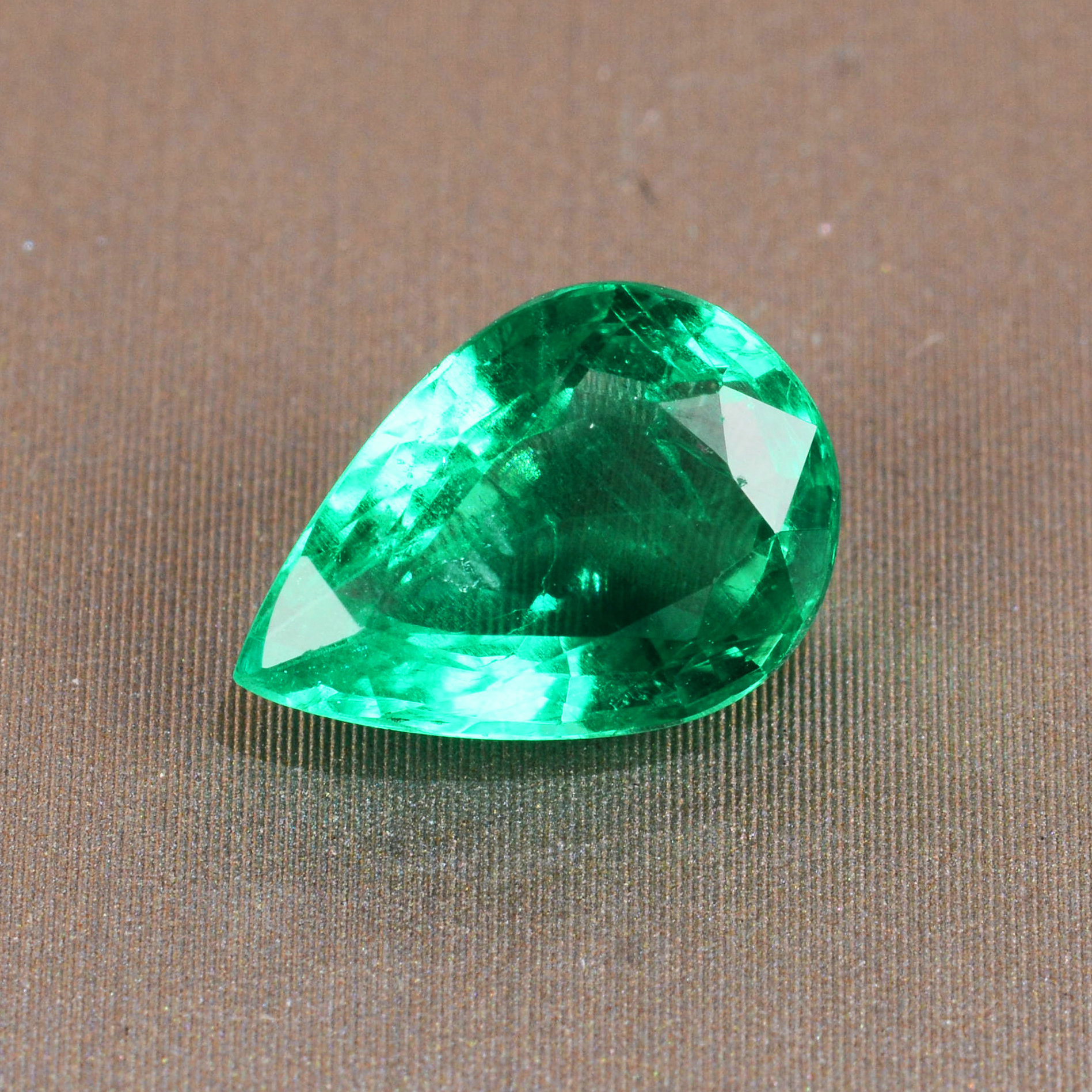 祖母绿蓝宝石红宝石精品专场  拍品详情 进入该拍品专场   起拍价: &