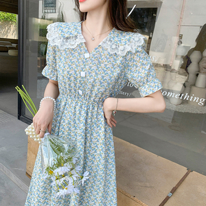 Mid length floral dress with slim waist in summer