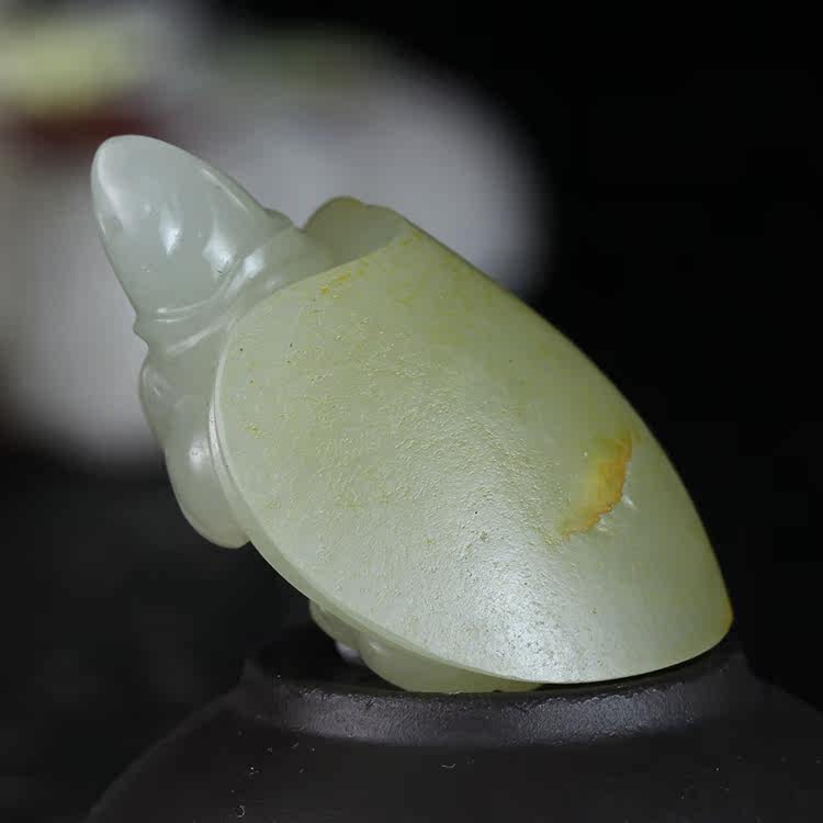 苏工精雕和田玉招财龟挂件 19.84g