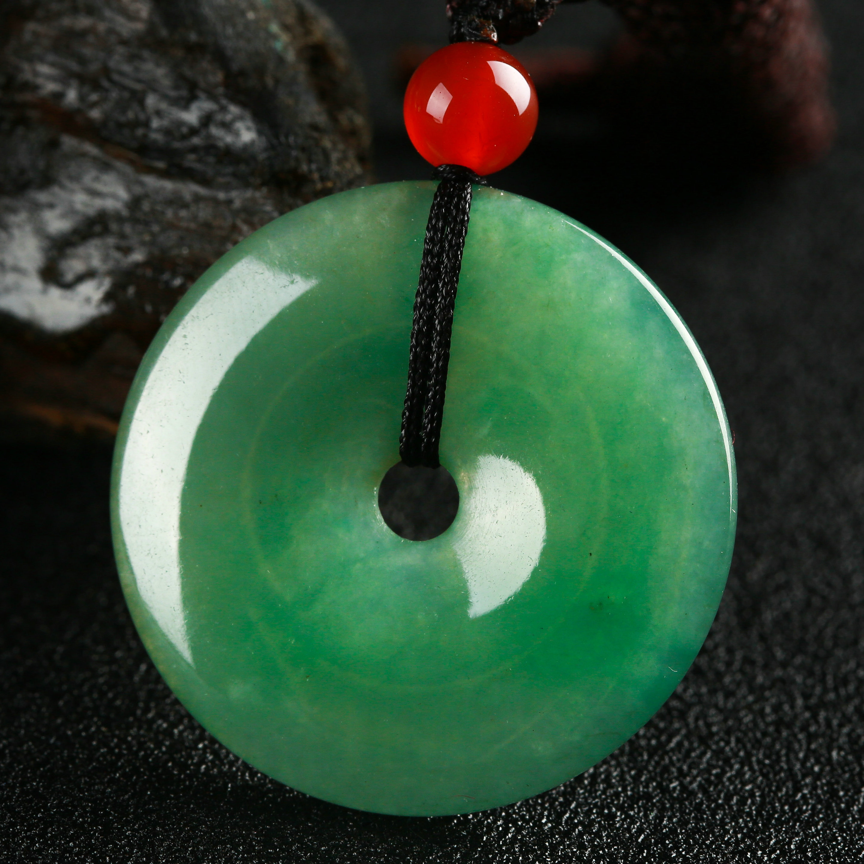 疯狂捡漏天然翡翠拍卖专场 老坑冰糯种满绿平安扣挂件 10.