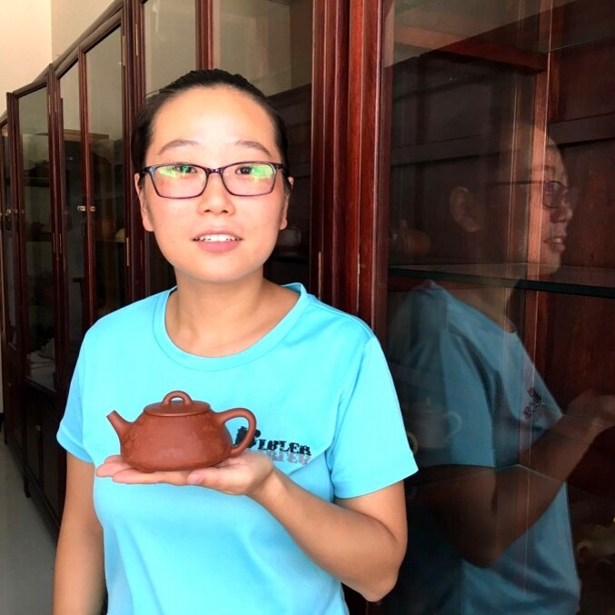 工艺美术员毛俊兰原矿小红泥【浮雕石瓢壶】