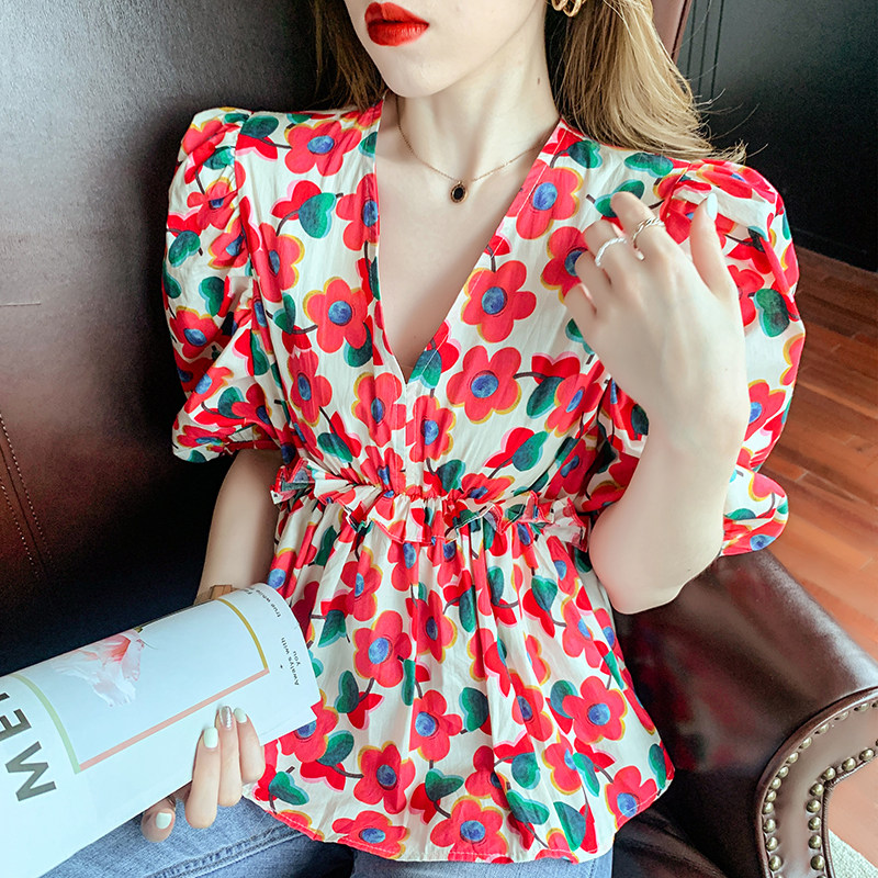 实拍雪纺新款印花上衣小菊花泡泡袖短袖衬衫女设计感小众碎花衬衣