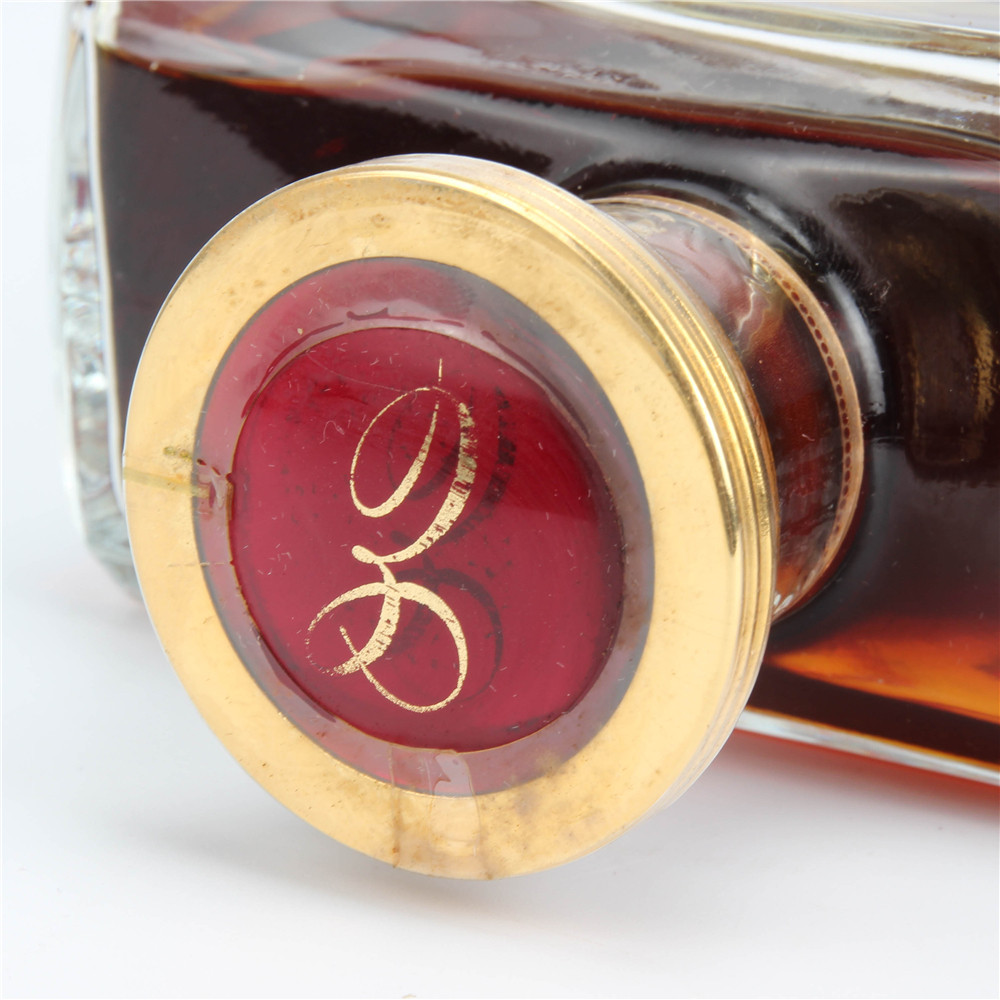 诚如意酒文化传媒  【诚如意24】90年代卡慕红宝石 特级extra 40度