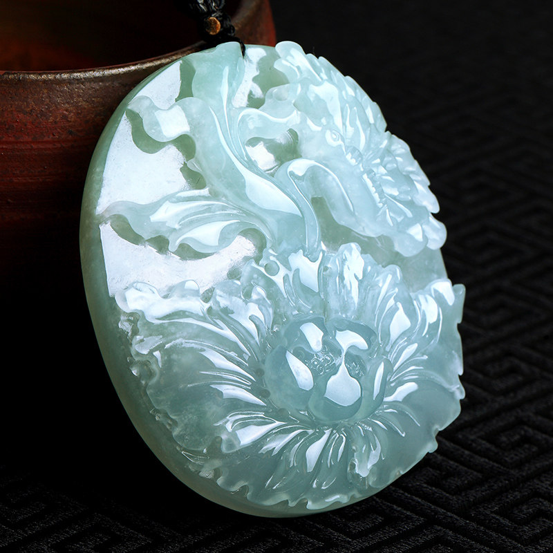 【娇而不躁】老坑冰糯种精雕菊花翡翠吊坠 65.75g