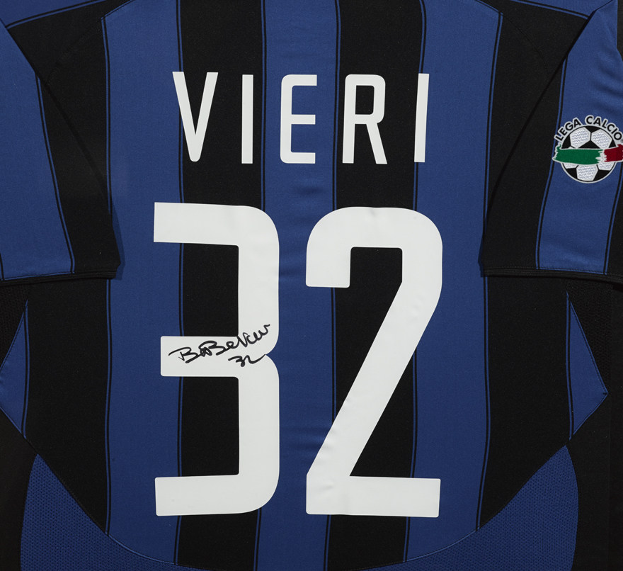 【权威提供】维埃里亲笔签名 03-04赛季国际米兰主场球衣