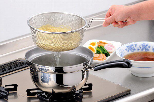 郑大叔 进口汤锅 21-0不锈钢多功能锅带漏网沥水面条油炸锅单柄
