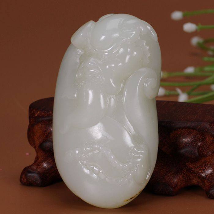 和田玉白玉龙王手把件 196.657克