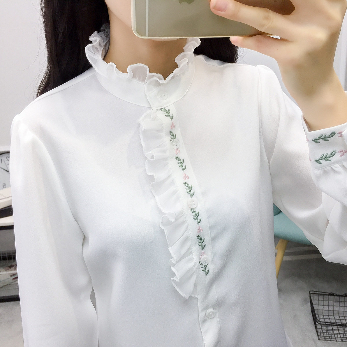 花边刺绣白衬衫韩版潮洋气雪纺木耳边气质女生衬衣   现价 ￥59  已领