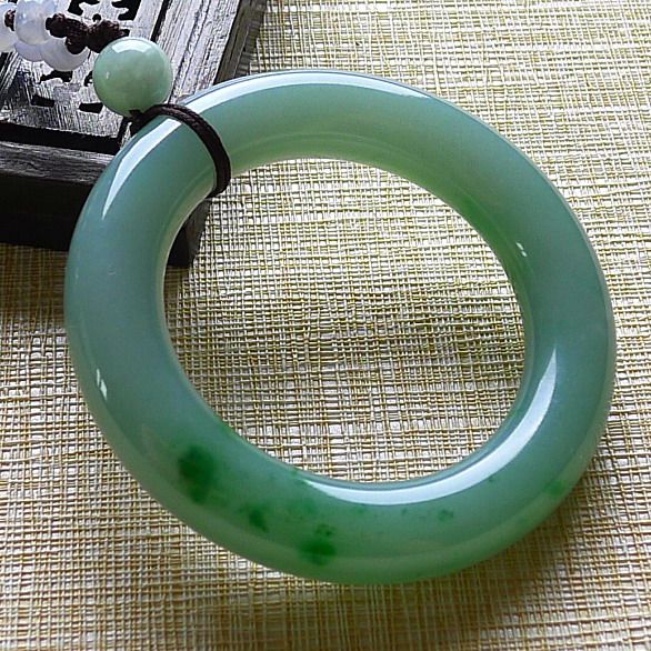 冰糯种a货翡翠飘绿平安玉环吊坠(含绳重)57.38g