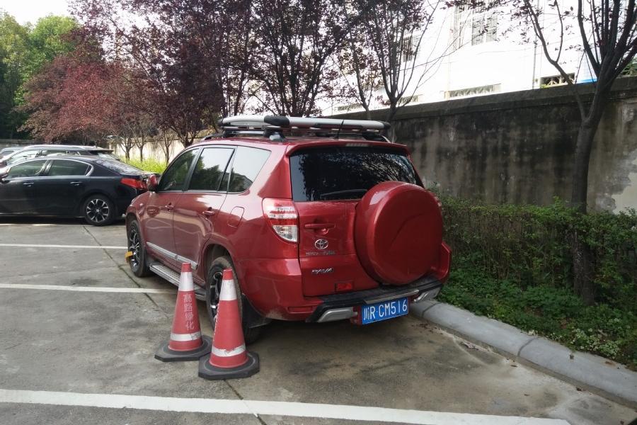 【第一次拍卖】川rcm516号丰田牌tv6460dlx小型普通客车 不限购不限购