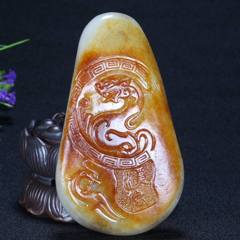 海派玉雕大师【崔哲豪】红皮满皮仿古龙凤手把件295g