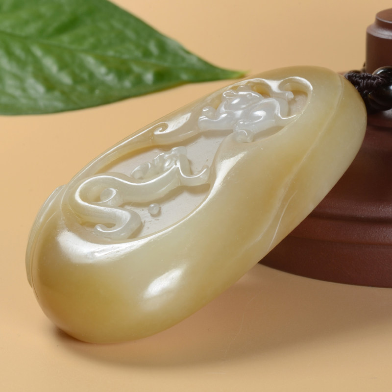 省级玉雕大师石桂新作品 和田玉糖玉把件 望子成龙 129g