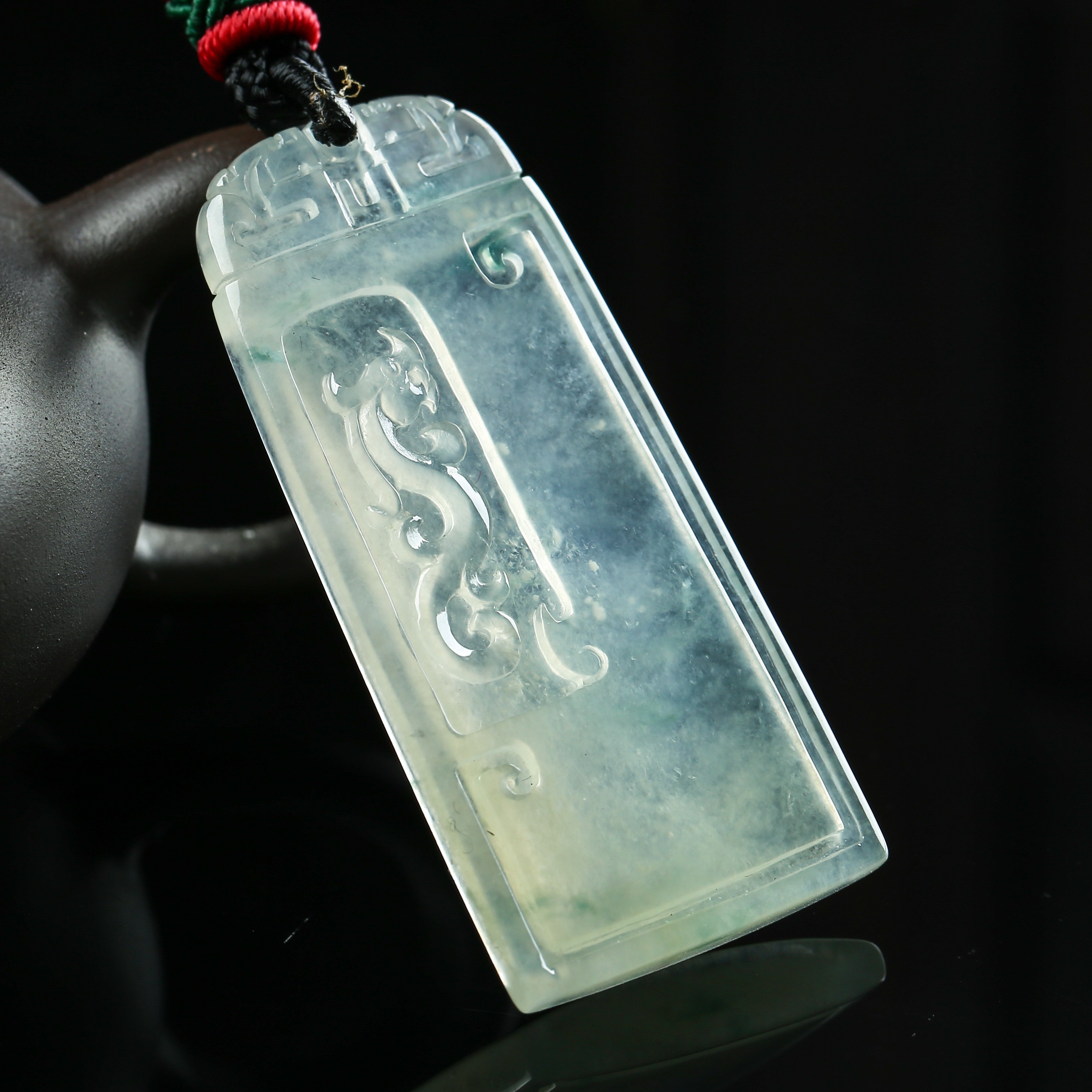 纯天然缅甸a货翡翠冰种龙牌吊坠12.46克