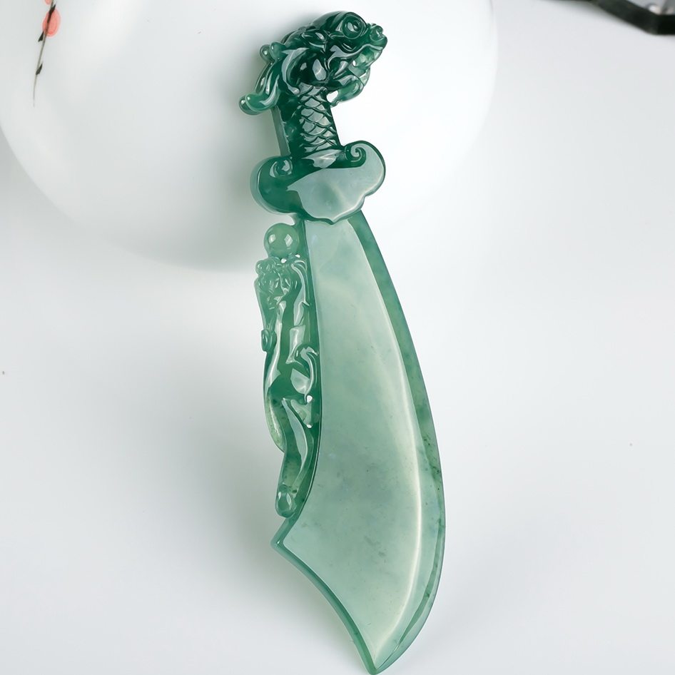 a货翡翠冰糯种蓝水屠龙刀吊坠21.17克