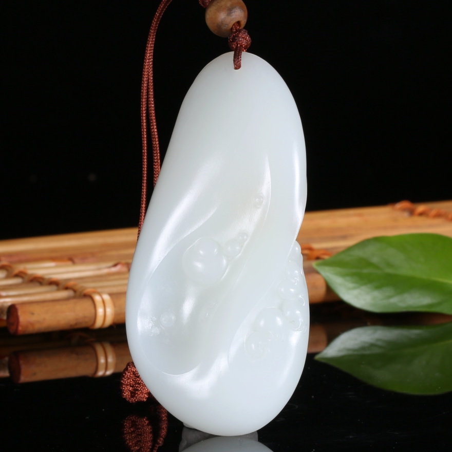 国家级玉雕大师刘国皓作品 和田玉羊脂白玉生财流水手把件102g