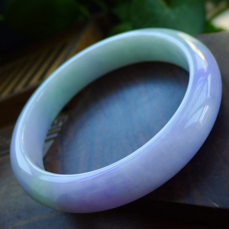 冰糯种缅甸翡翠a货浅绿带紫春彩手镯56.5mm 总54.16克