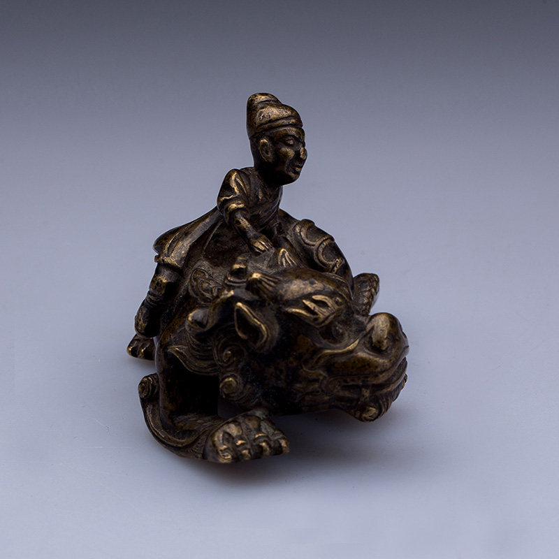 民国 铜仙人骑兽摆件