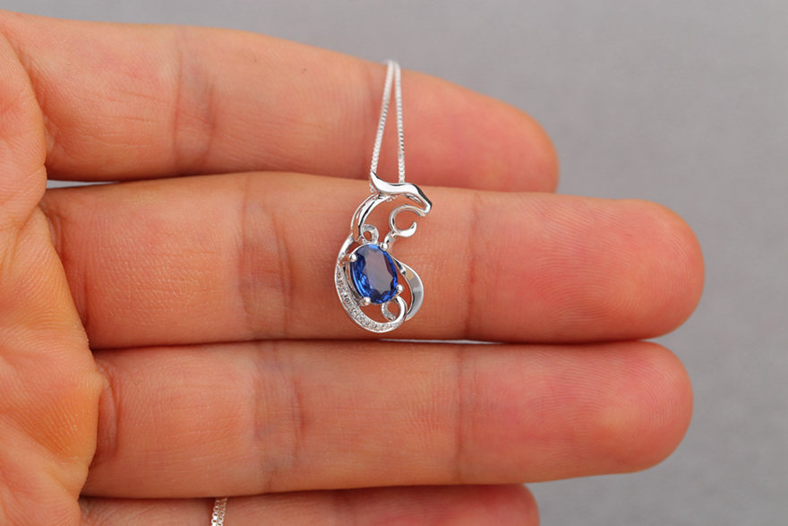 十二生肖 羊 1.122ct 18k金蓝宝石吊坠 pb013