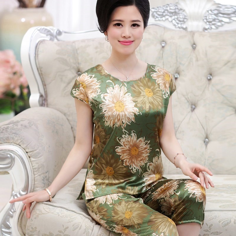 中老年妈妈睡衣女士夏季套装中年冰丝稠短袖两件套牛奶丝家居服在类目 女装/女士精品, 中老年女装中 - 来自Buy2taobao.com提供专业的淘宝代购服务