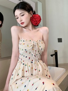 韩版法式设计感气质吊带裙夏季新款甜辣蝴蝶结绑带收腰波点连衣裙